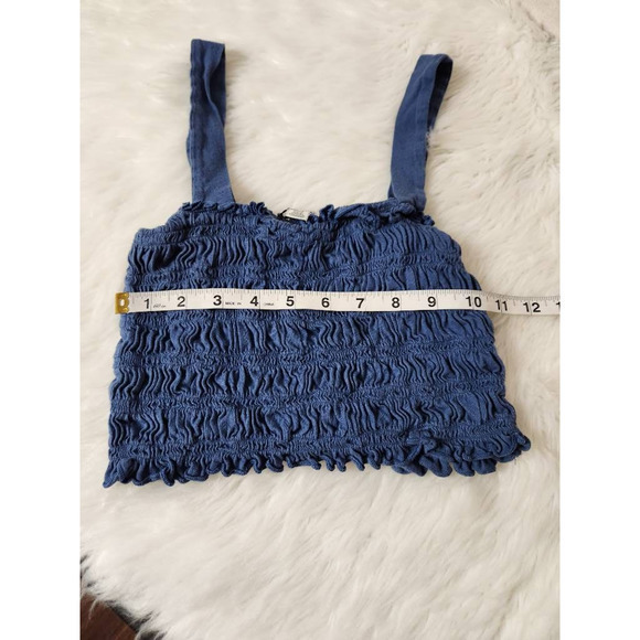 American Eagle Outfitters Womens Crop Top Blue Sleeveless Smocked Ruffles S - Picture 3 of 6